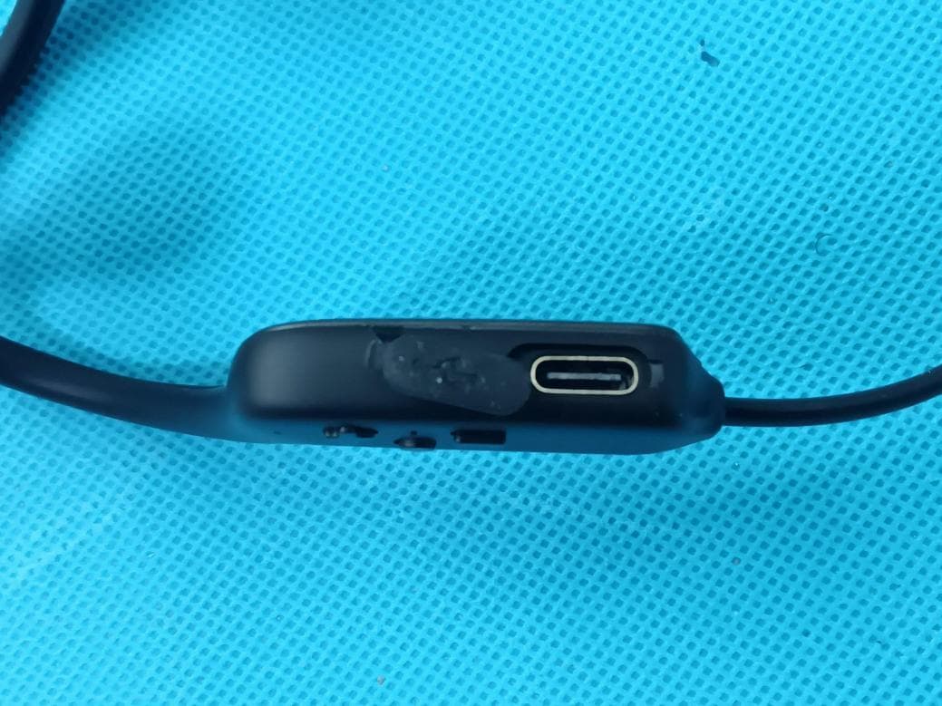 Bone conduction headphones - FCC ID ALE12045 - FreeTek International Co.,Ltd. (2)