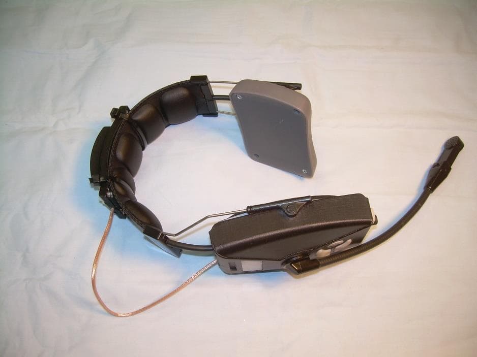 Wireless Communication Headset - FCC ID ALZMV2 - Multi-Voice Radio LLC (3)