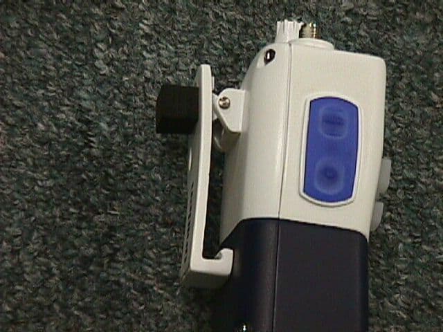 Marine VHF Portable Transceiver - FCC ID AMWOVP2001610888 - Uniden America Corporation