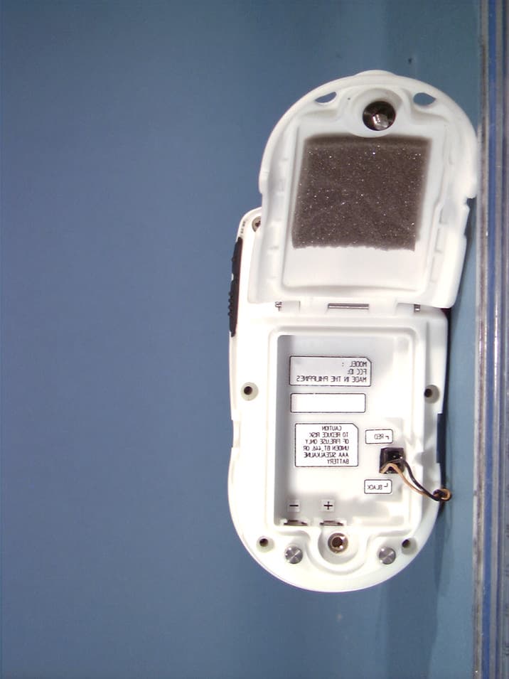 900MHz Remote Wireless Microphone for Marine Radio - FCC ID AMWUA466R - Uniden America Corporation (3)