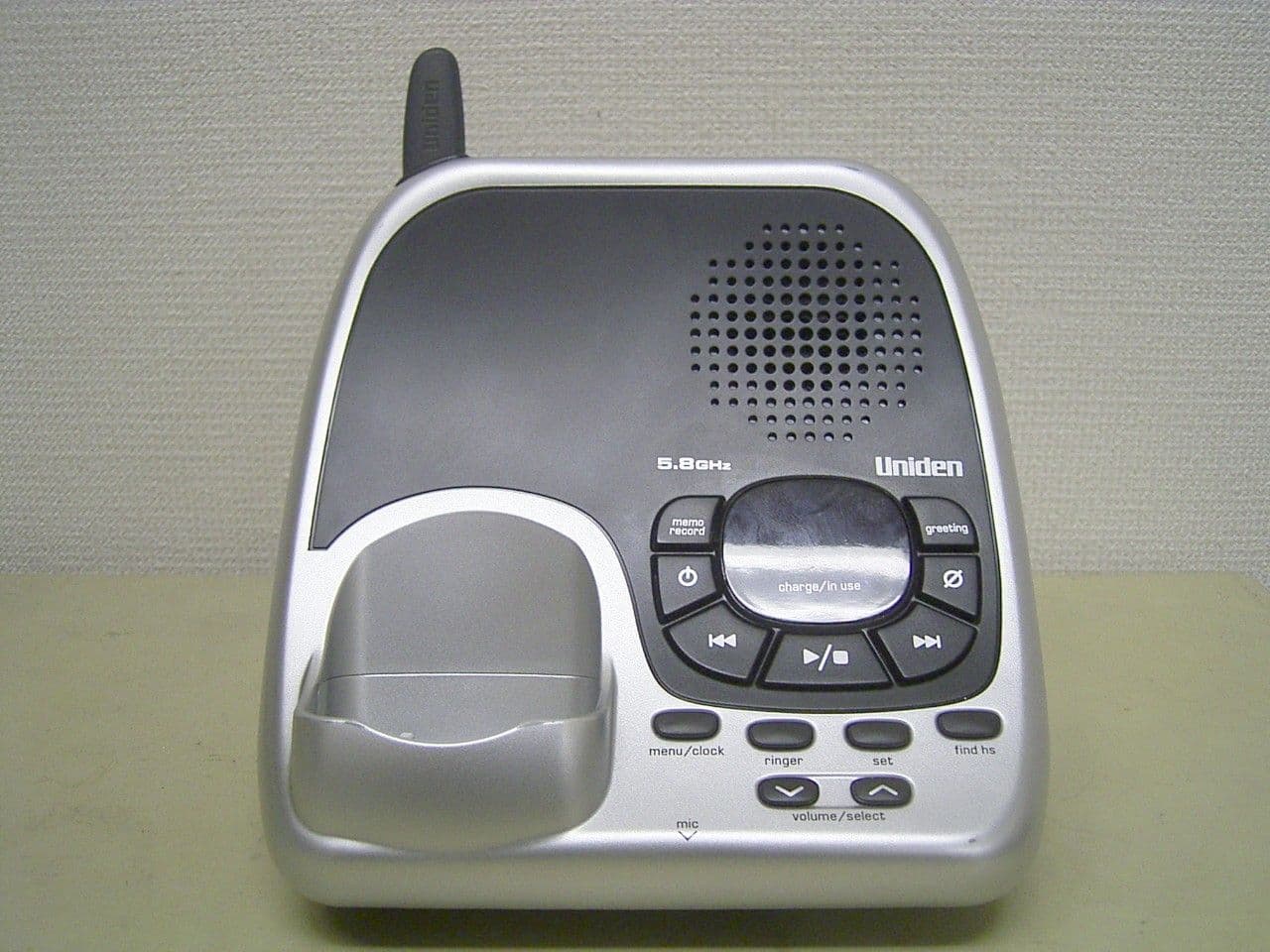 CORDLESS TELEPHONE- BASE UNIT - FCC ID AMWUC023 - Uniden America Corporation