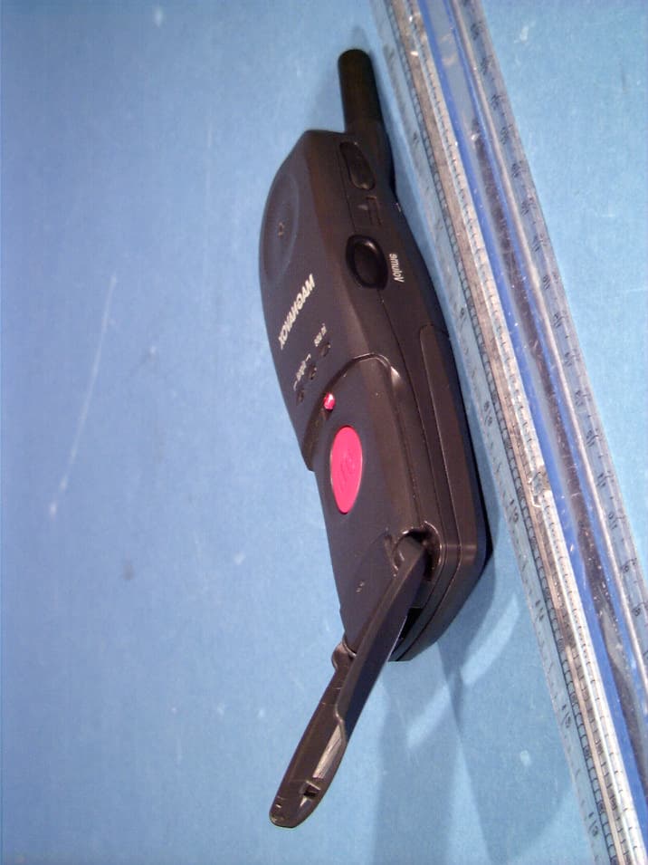 Portable Emergency Cellular Telephone - FCC ID AMWUH052A - Uniden America Corporation (1)