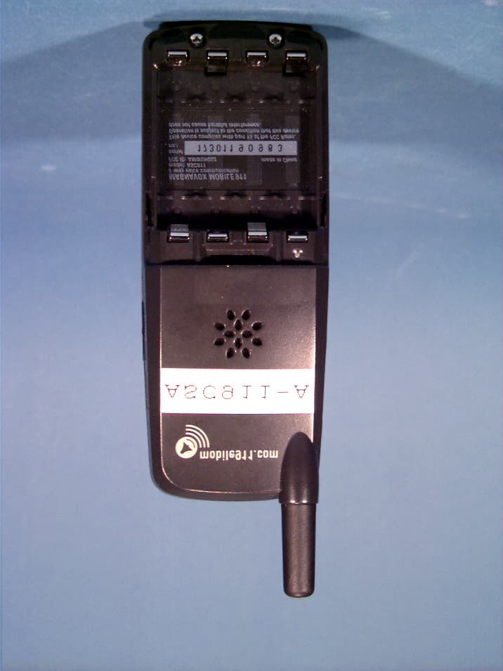 Portable Emergency Cellular Telephone - FCC ID AMWUH052A - Uniden America Corporation (4)