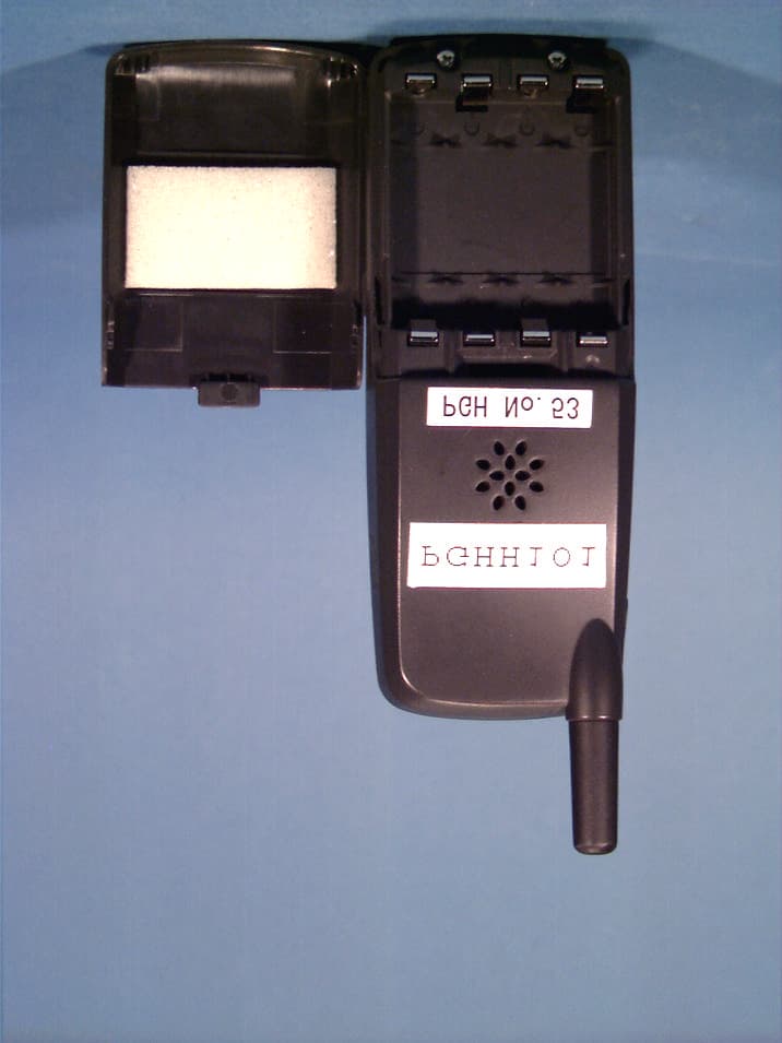 Portable Emergency Use Cellular Telephone - FCC ID AMWUH053 - Uniden America Corporation (3)