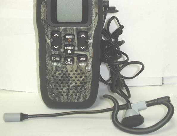 PORTABLE FRS/GMRS PTT RADIO - FCC ID AMWUT052 - Uniden America Corporation (2)