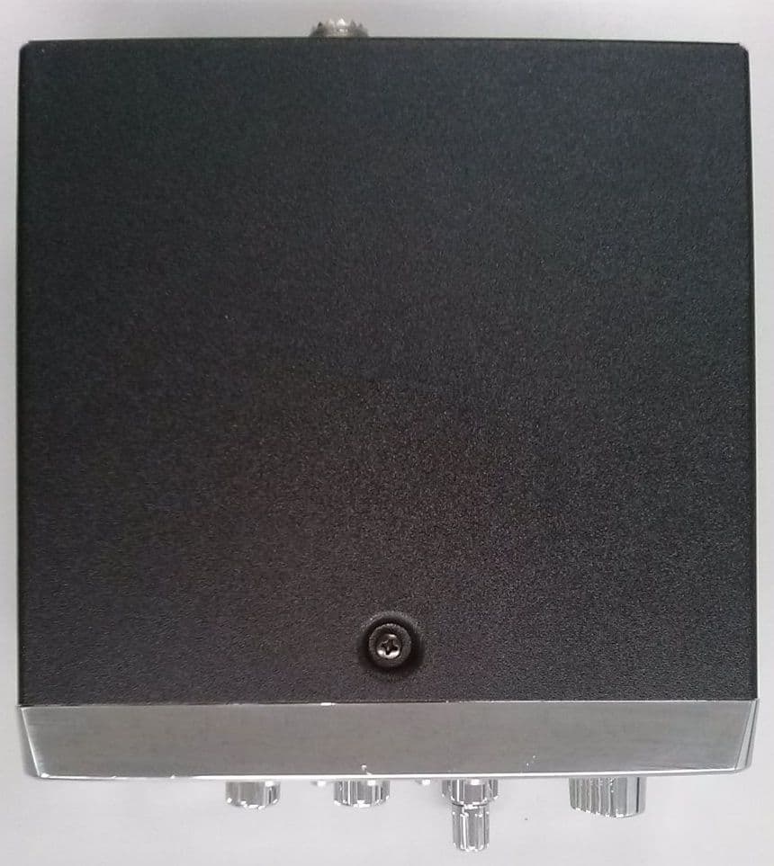 AM 4W, Mobile CB Station Transceiver - FCC ID AMWUT408 - Uniden America Corporation (2)