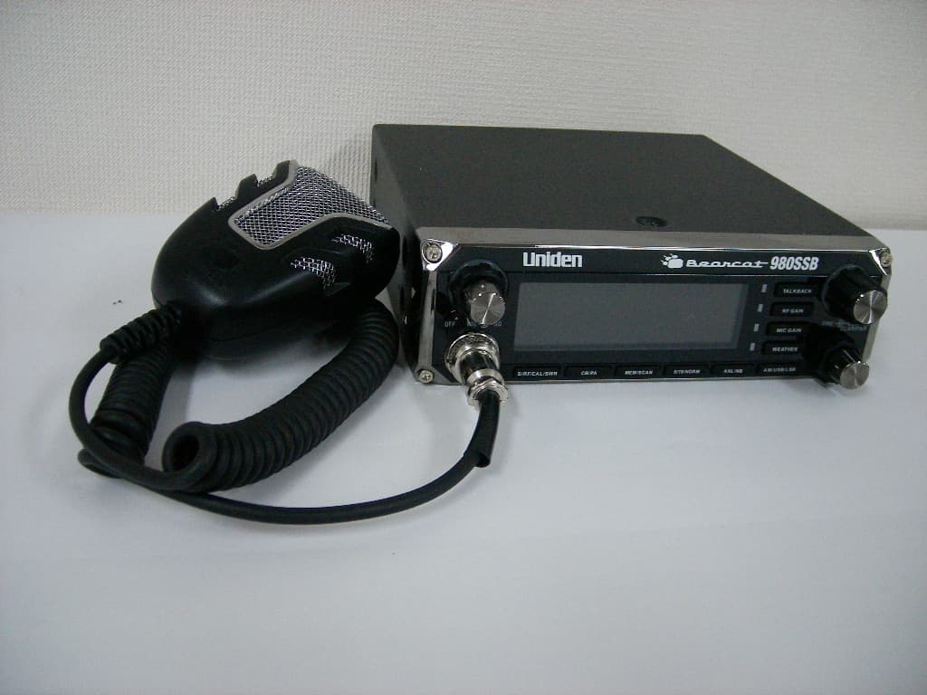 AM 4W, SSB 12WPEP Mobile CB with WX. - FCC ID AMWUT563 - Uniden America Corporation