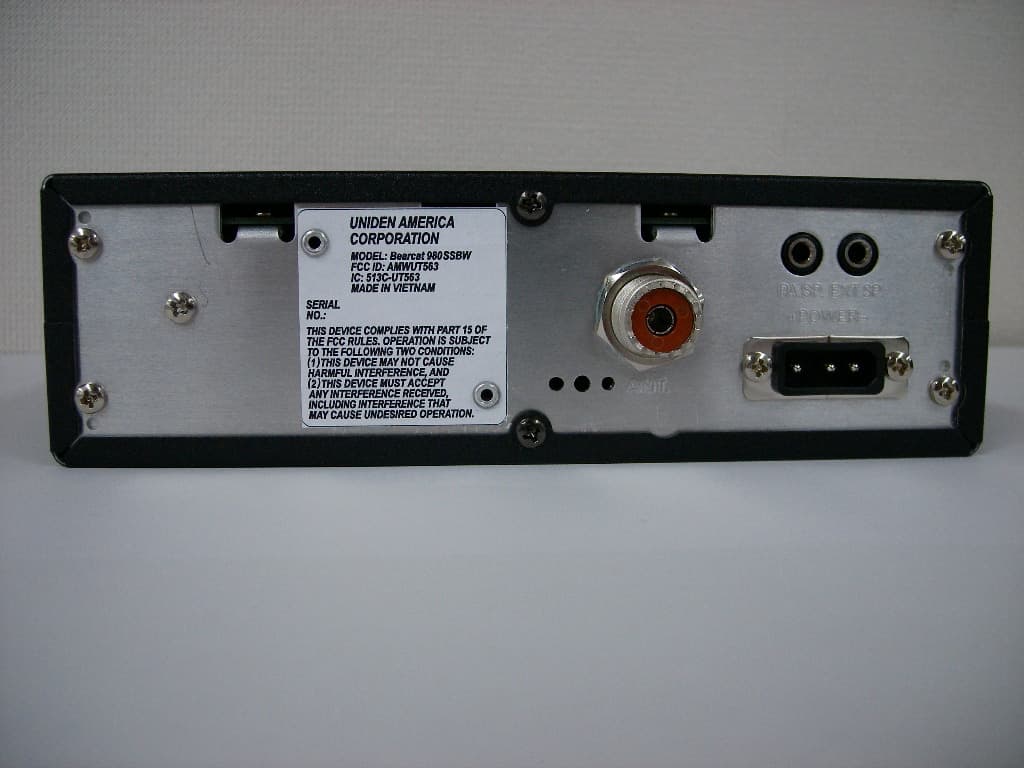 AM 4W, SSB 12WPEP Mobile CB with WX. - FCC ID AMWUT563 - Uniden America Corporation (2)