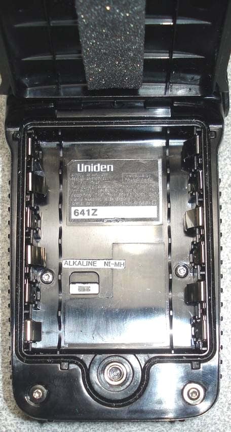 PORTABLE VHF PTT MARINE RADIO TRANSCEIVER - FCC ID AMWUT641 - Uniden America Corporation (4)
