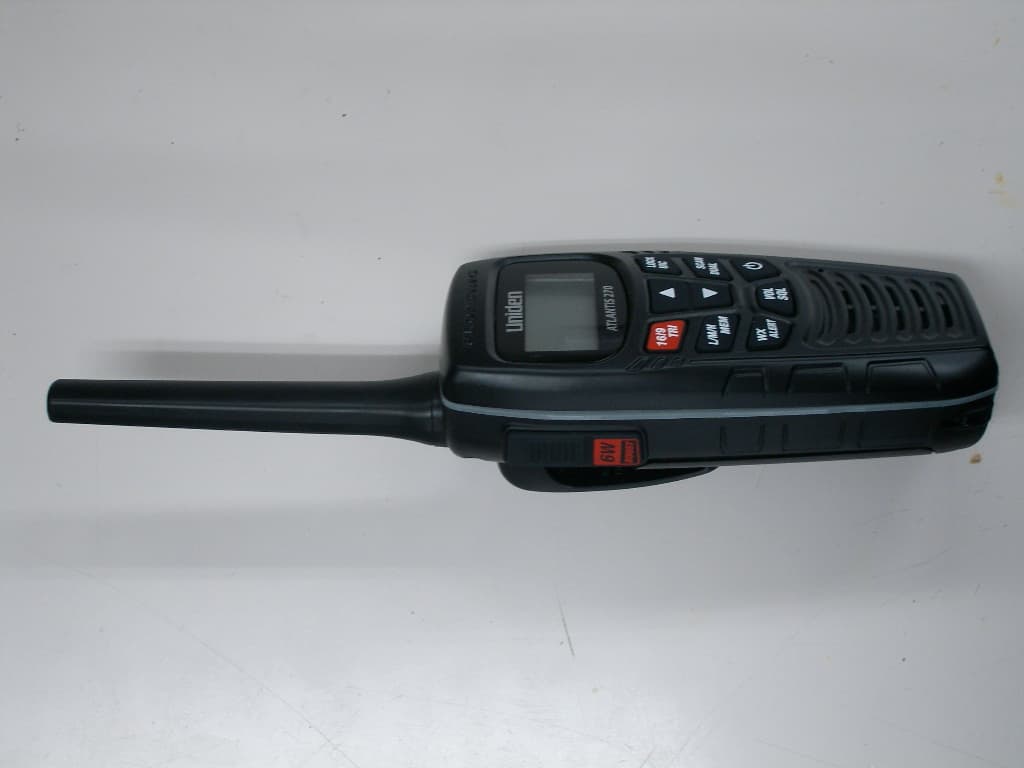 Handheld Marine Transceiver - FCC ID AMWUT647 - Uniden America Corporation (2)