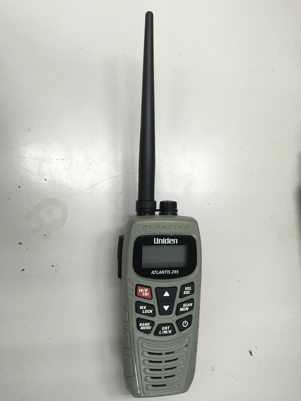 VHF/GMRS/FRS Marine Radio - Portable - FCC ID AMWUT650 - Uniden America Corporation