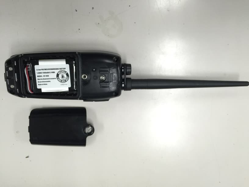 VHF/GMRS/FRS Marine Radio - Portable - FCC ID AMWUT650 - Uniden America Corporation (4)