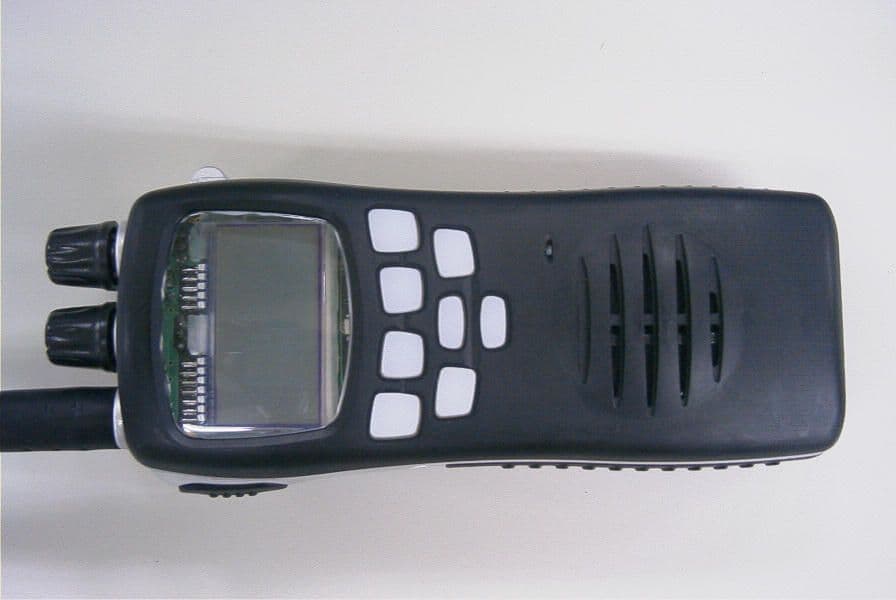 Portable Marine VHF Transmitter - FCC ID AMWUT899 - Uniden America Corporation