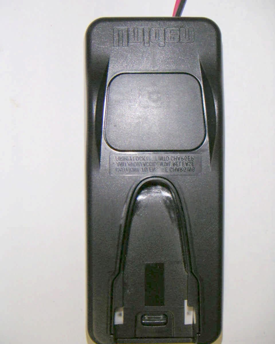 2.4 GHz Wireless Microphone - FCC ID AMWUU360 - Uniden America Corporation (3)
