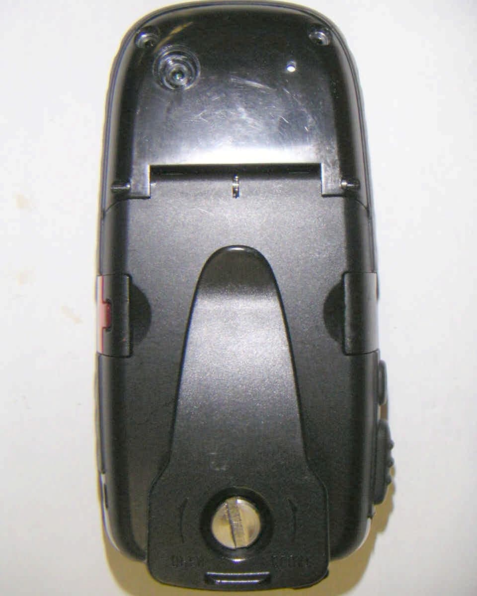2.4 GHz Wireless Microphone - FCC ID AMWUU360 - Uniden America Corporation