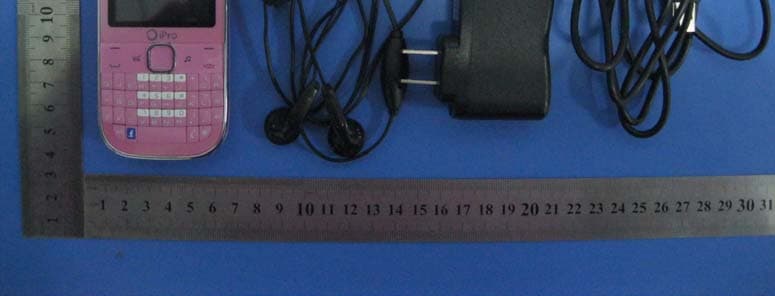 GSM Mobile Phone - FCC ID AODZKTXIPROI3 - SHEN ZHEN ZHIKE COMMUNICATION CO.,LTD. (2)
