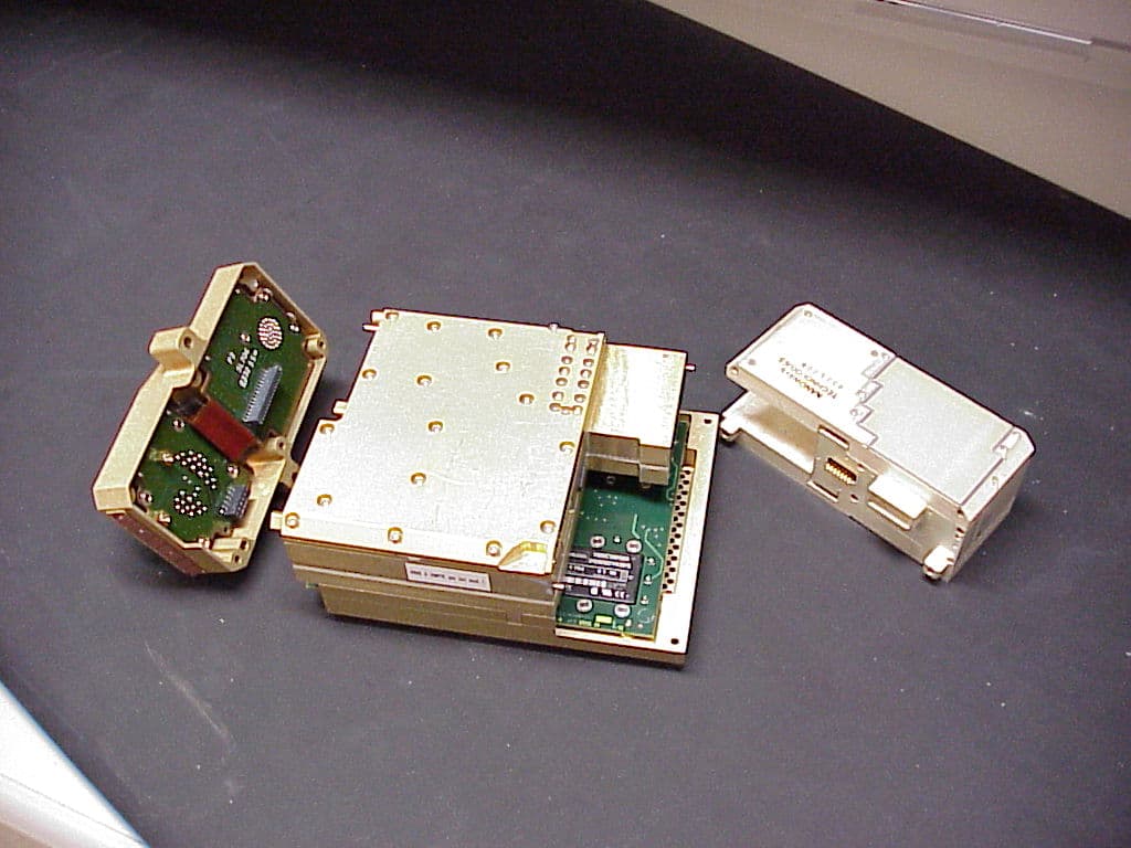 Radar RDR-4000 - FCC ID AOI33M0P0NRDR4000 - Honeywell International Inc.