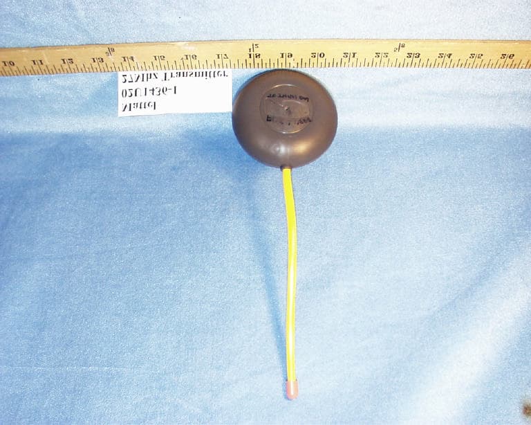 Remote Control Toy Transmitter - FCC ID APB90962-02A2T - Mattel Toys A Division of Mattel Inc (3)