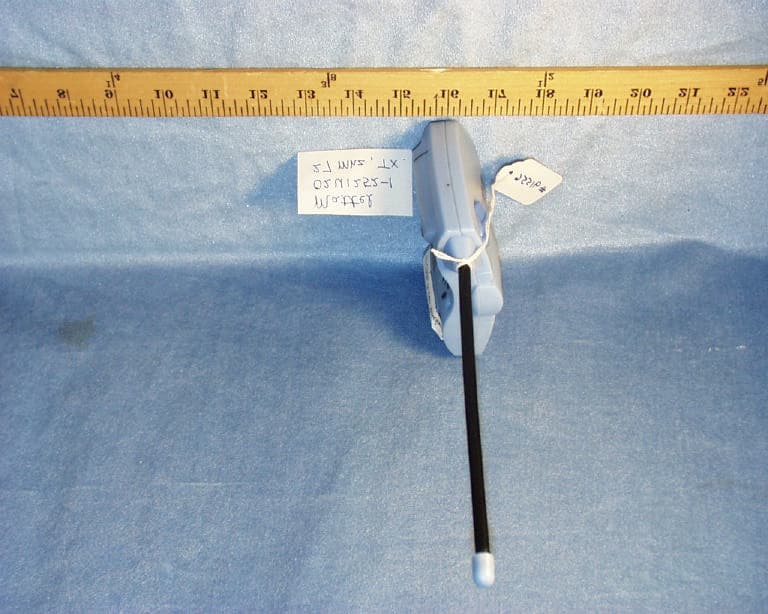 Radio Control Toy Transmitter - FCC ID APB91556-02A2T - Mattel Toys A Division of Mattel Inc (2)