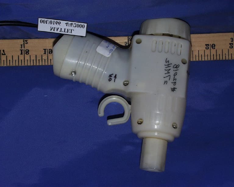 27MHz RF RC Toy Car Transmitter - FCC ID APB92018-00A2T - Mattel Toys A Division of Mattel Inc (2)