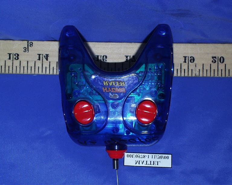 RADIO CONTROL TOY TRANSMITTER - FCC ID APB92959-00A4T - Mattel Toys A Division of Mattel Inc (2)