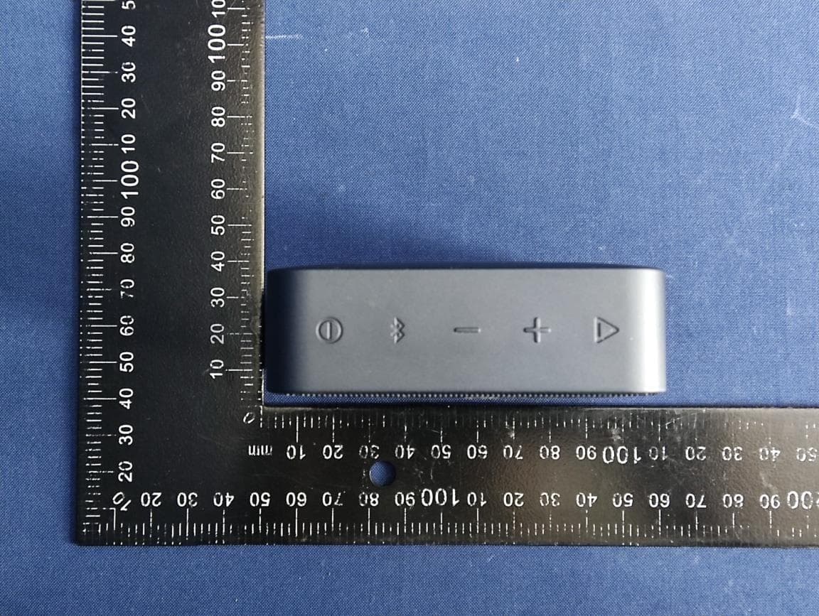 Portable Bluetooth Speaker - FCC ID APIGOED - Harman International Industries, Inc (2)