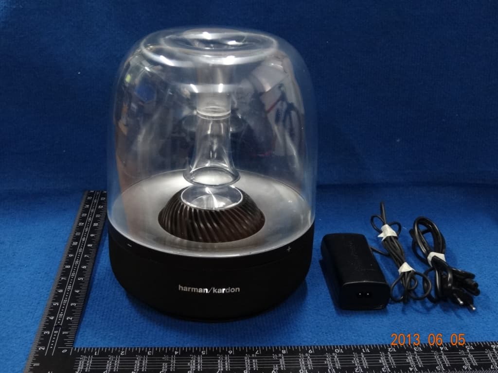 Wireless Stereo Speaker With Bluetooth and Airplay - FCC ID APIHKAURA - Harman International Industries, Inc