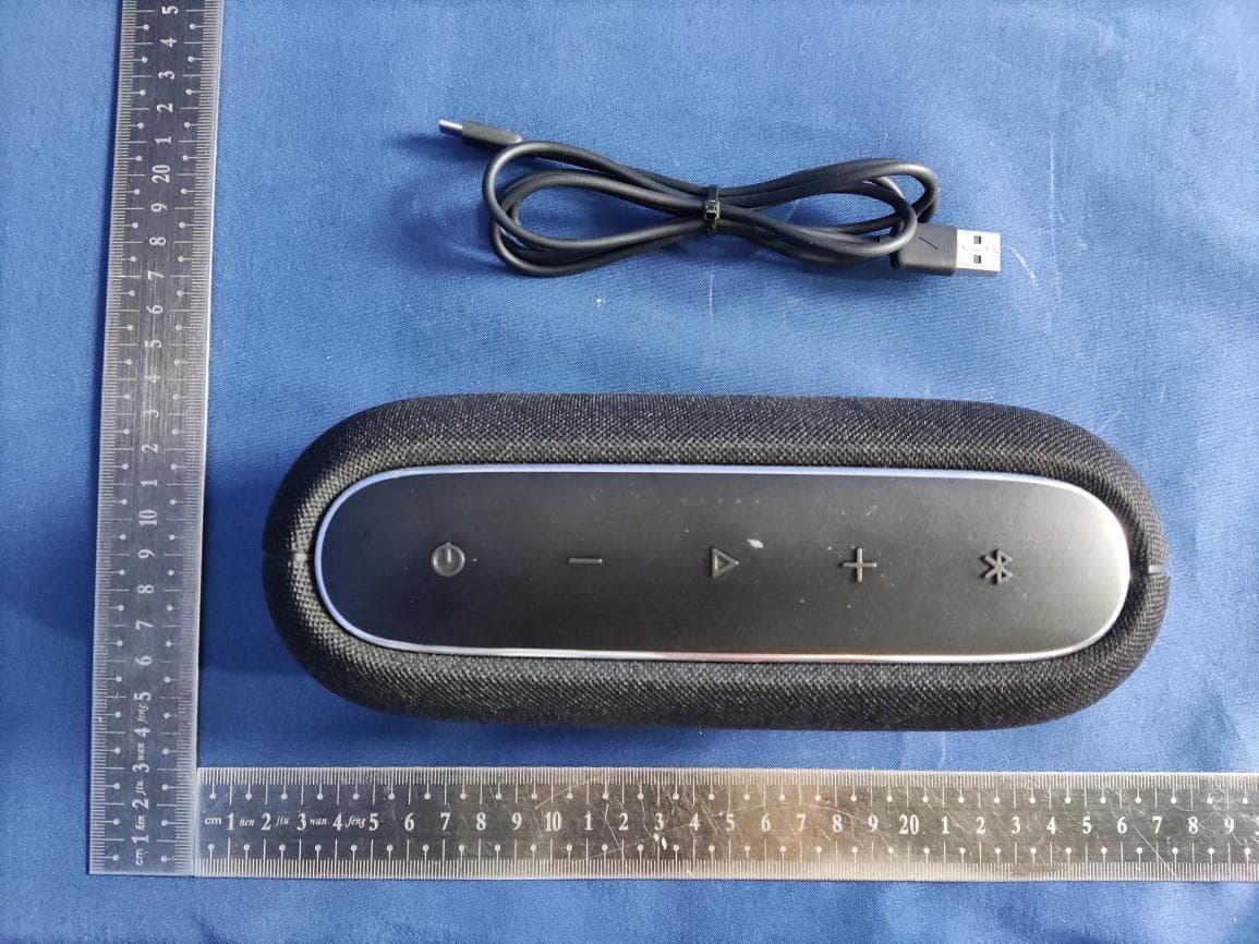 PORTABLE BLUETOOTH SPEAKER - FCC ID APIHKLUNA - Harman International Industries, Inc