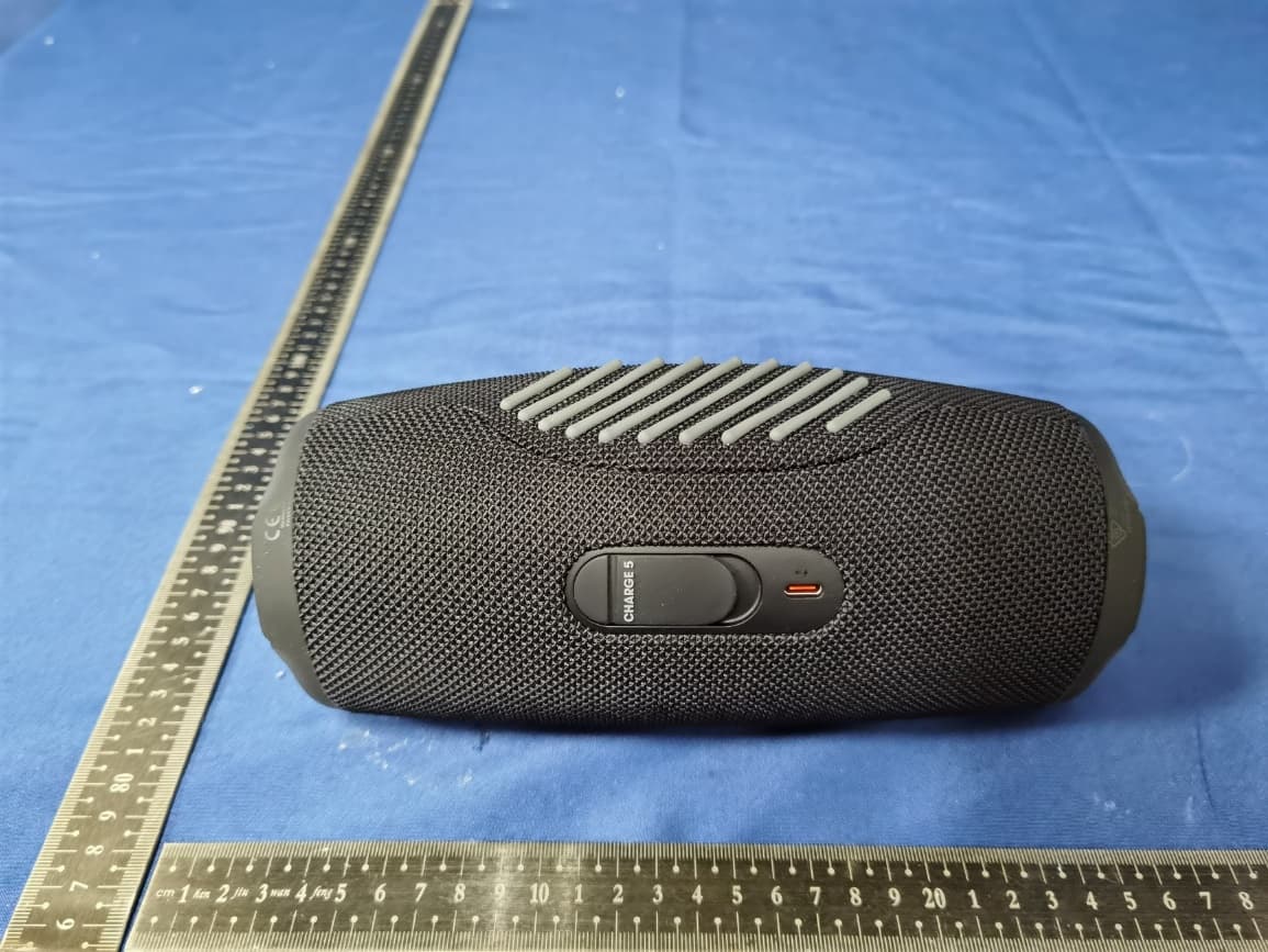 Portable Bluetooth Speaker - FCC ID APIJBLCHARGE5J - Harman International Industries, Inc