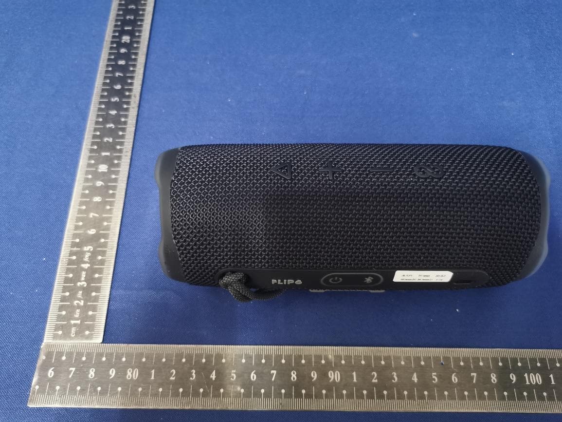Portable Bluetooth Speaker - FCC ID APIJBLFLIP6G - Harman International Industries, Inc (4)