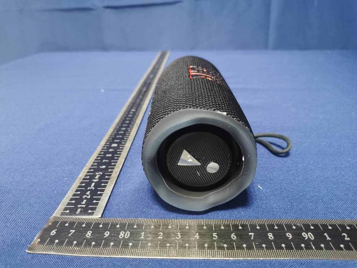 Portable Bluetooth Speaker - FCC ID APIJBLFLIP6G - Harman International Industries, Inc (5)