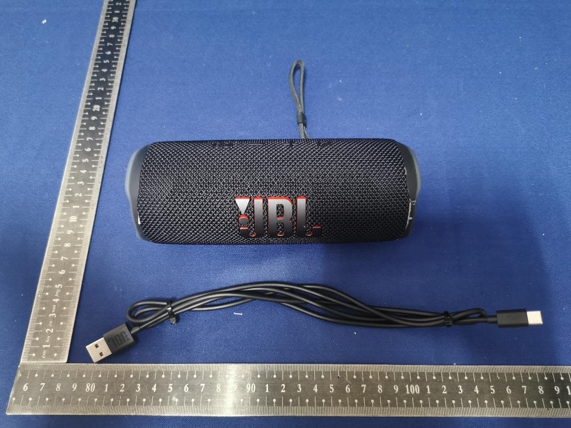 Portable Bluetooth Speaker - FCC ID APIJBLFLIP6G - Harman International Industries, Inc (3)
