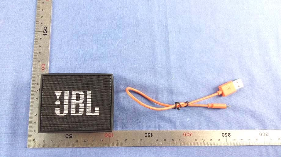 PORTABLE BLUETOOTH SPEAKER - FCC ID APIJBLGOFF - Harman International Industries, Inc (2)