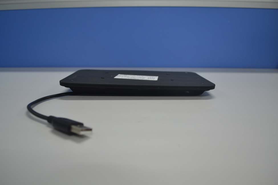 USB POWERED WIRELESS CHARGER - FCC ID APIJBLQI - Harman International Industries, Inc (2)