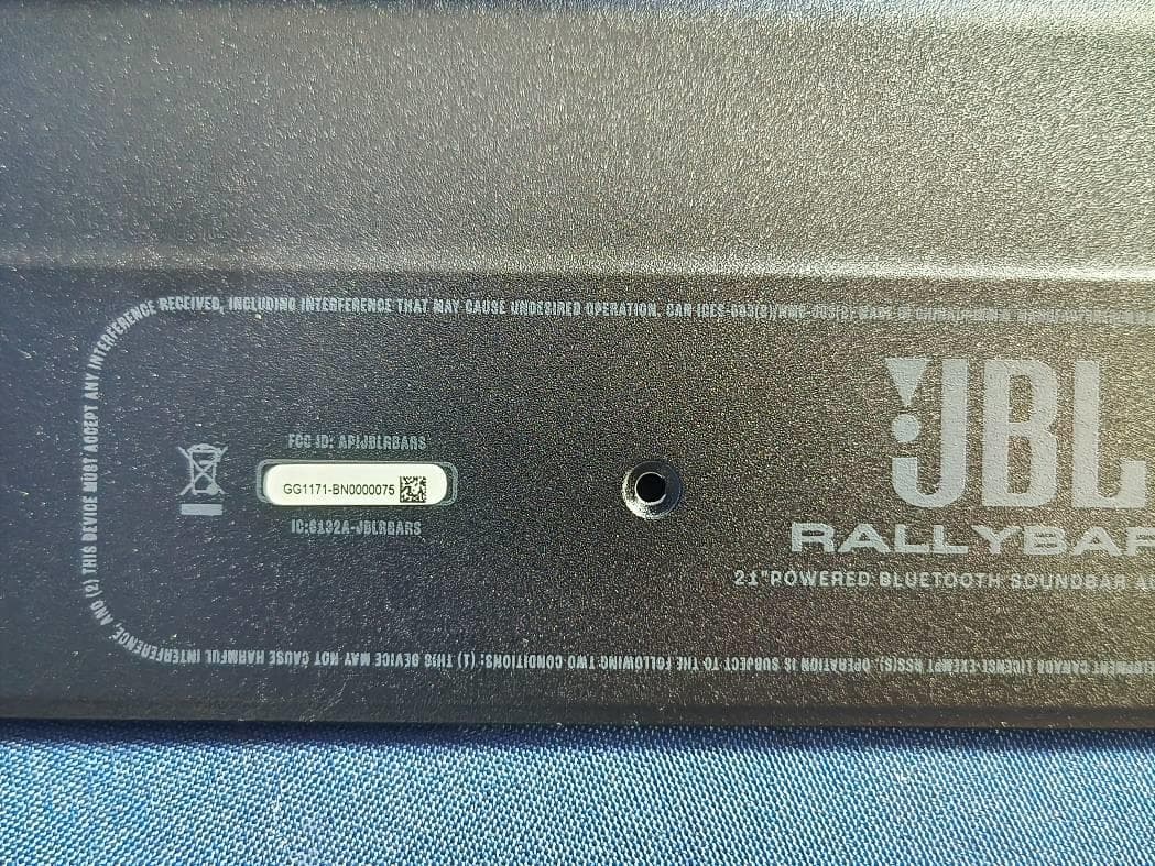 21 inch POWERED BLUETOOTH SOUNDBAR AUDIO SYSTEM - FCC ID APIJBLRBARS - Harman International Industries, Inc