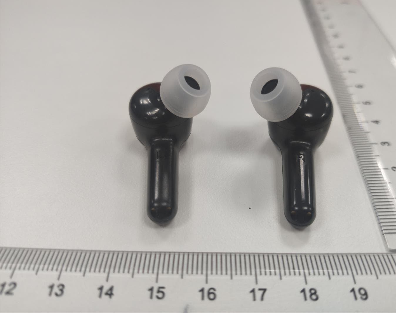 BLUETOOTH HEADSET - FCC ID APIJBLT215TWS - Harman International Industries, Inc