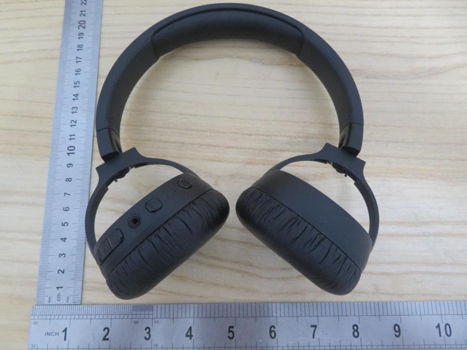 Bluetooth Headset - FCC ID APIJBLT660NC - Harman International Industries, Inc (5)