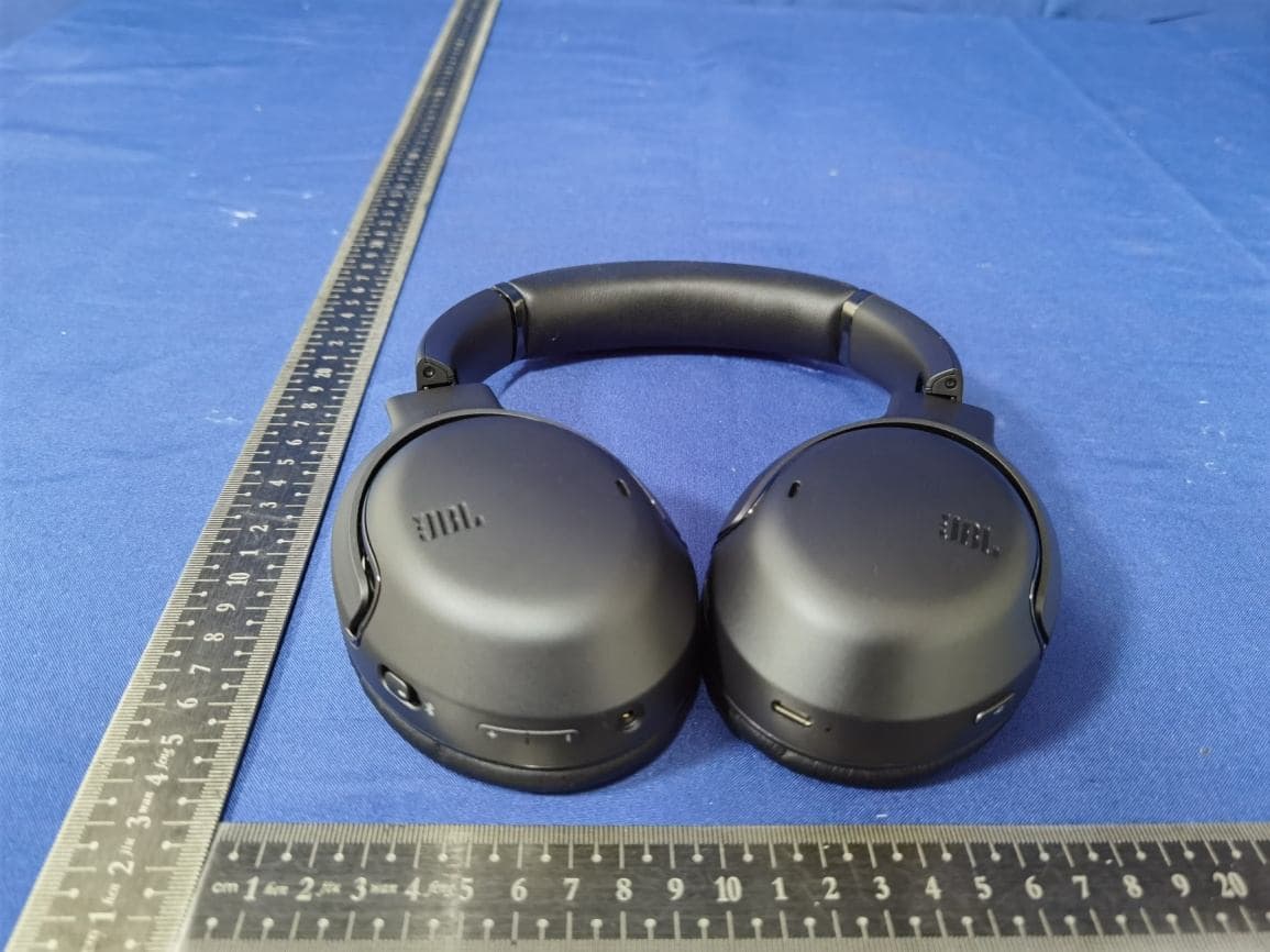 Bluetooth Headset - FCC ID APIJBLTOURONE - Harman International Industries, Inc (5)