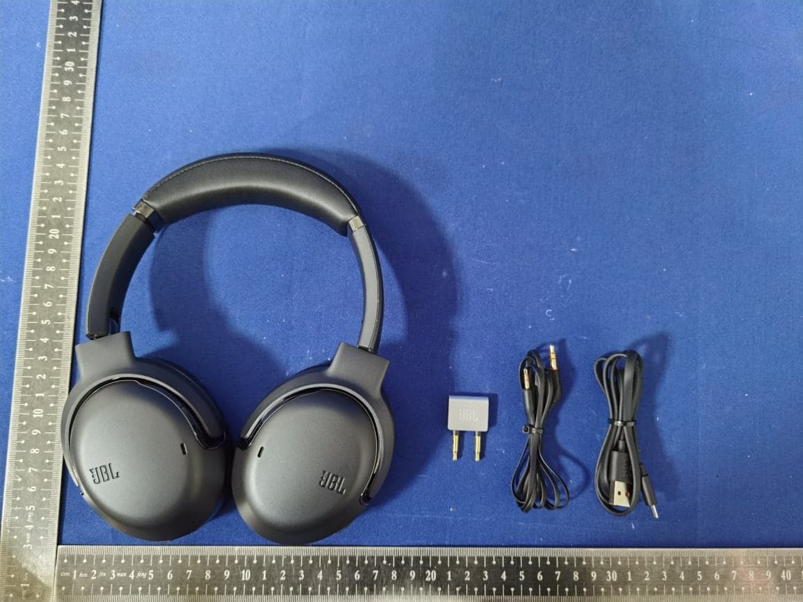 Bluetooth Headset - FCC ID APIJBLTOURONE - Harman International Industries, Inc (2)
