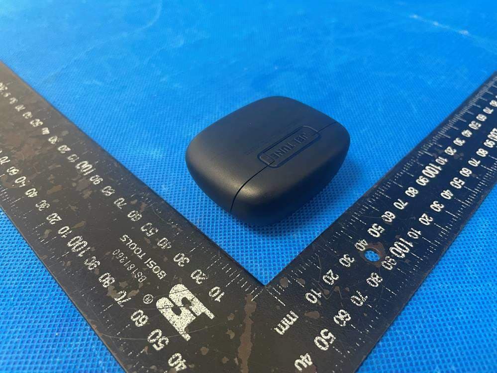 BLUETOOTH HEADSET - FCC ID APIJBLTUNEBEAM - Harman International Industries, Inc (3)