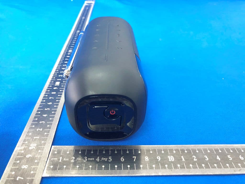 Portable Bluetooth Speaker - FCC ID APIJBLTUNRE2 - Harman International Industries, Inc (4)