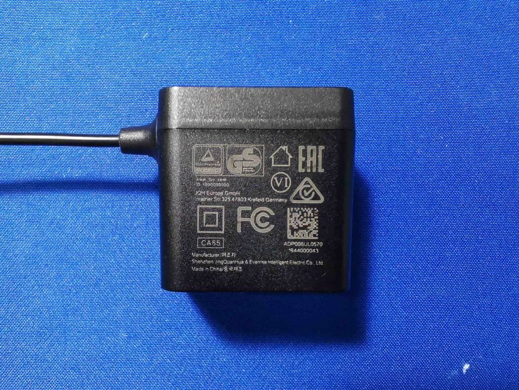 Portable Bluetooth Speaker - FCC ID APIJBLTUNREXL - Harman International Industries, Inc (2)