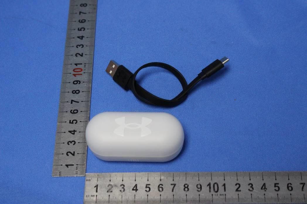 BLUETOOTH HEADSET - FCC ID APIJBLUASTREAK - Harman International Industries, Inc