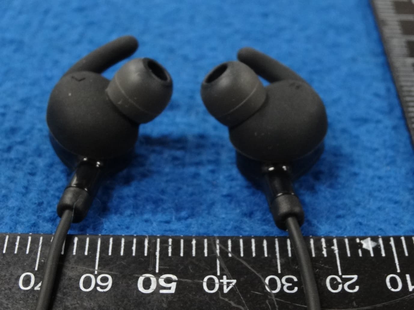 Bluetooth headset - FCC ID APIJBLV100BT - Harman International Industries, Inc (5)