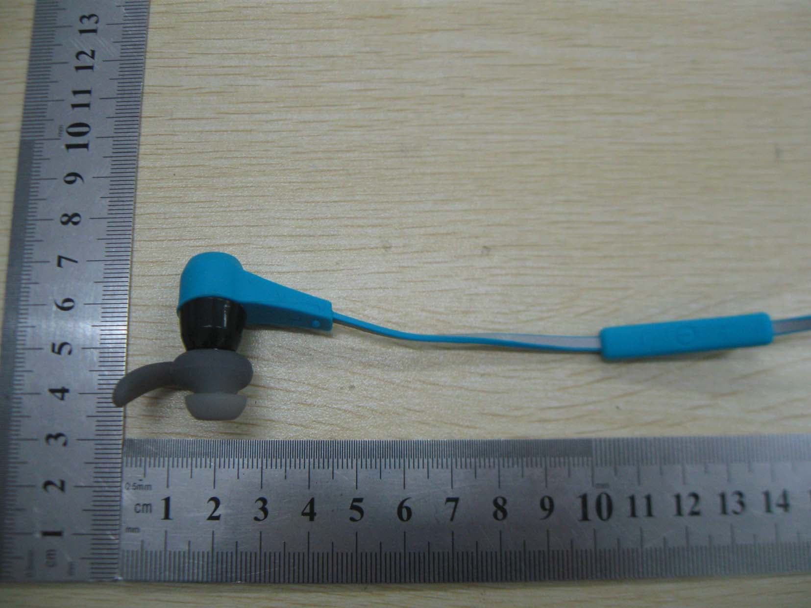 Bluetooth headset - FCC ID APIREFLECTBT - Harman International Industries, Inc (4)