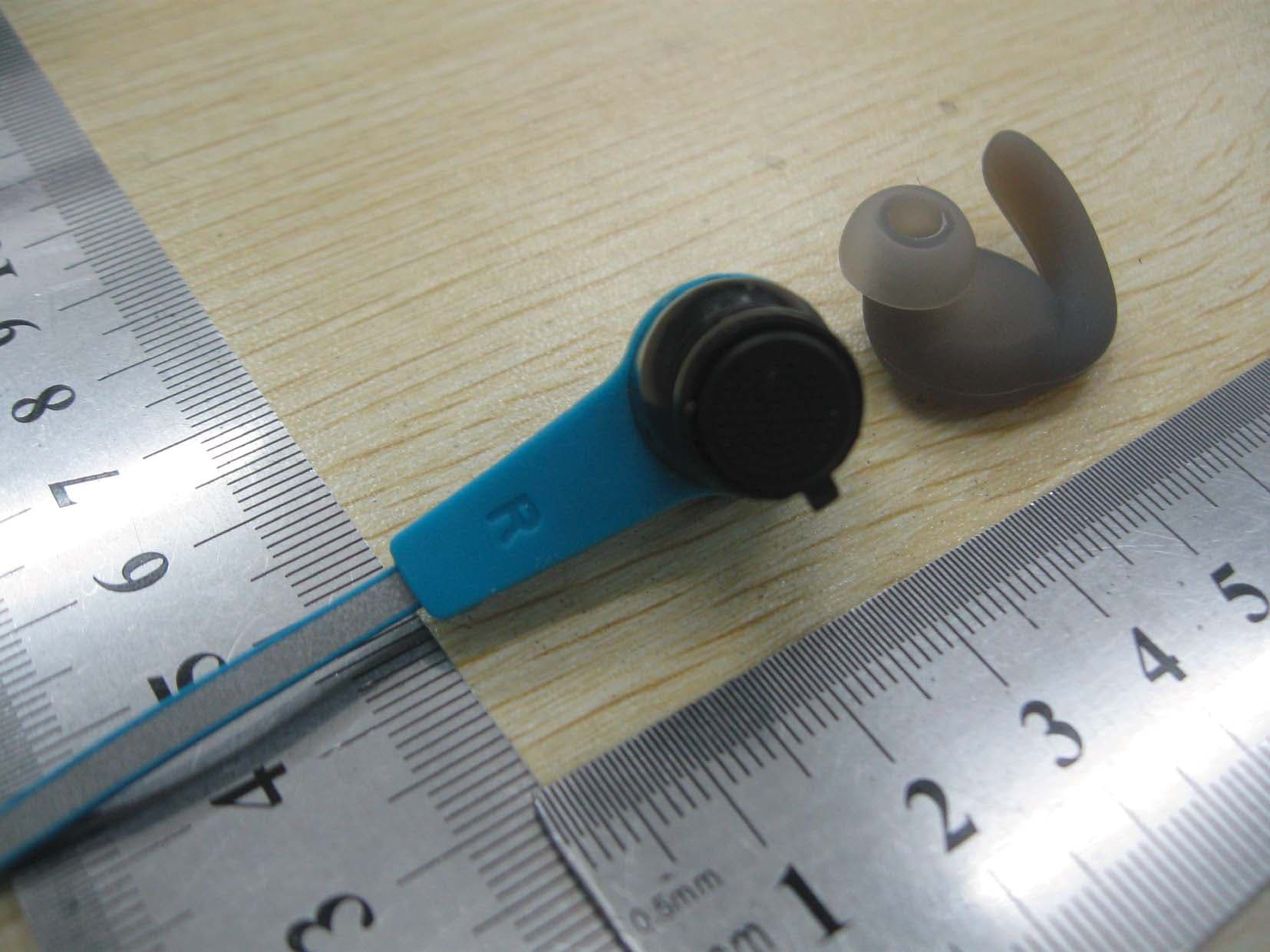 Bluetooth headset - FCC ID APIREFLECTBT - Harman International Industries, Inc (1)