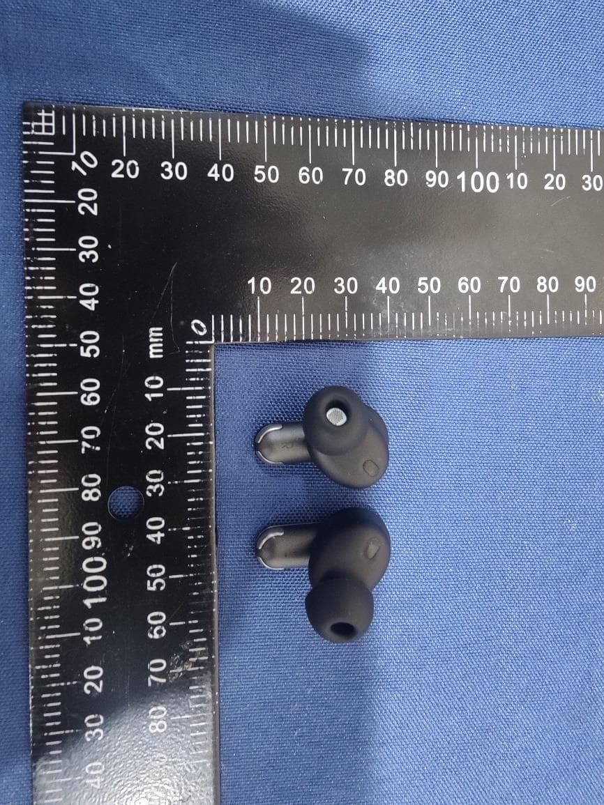 BLUETOOTH HEADSET - FCC ID APITOURPRO2 - Harman International Industries, Inc (2)