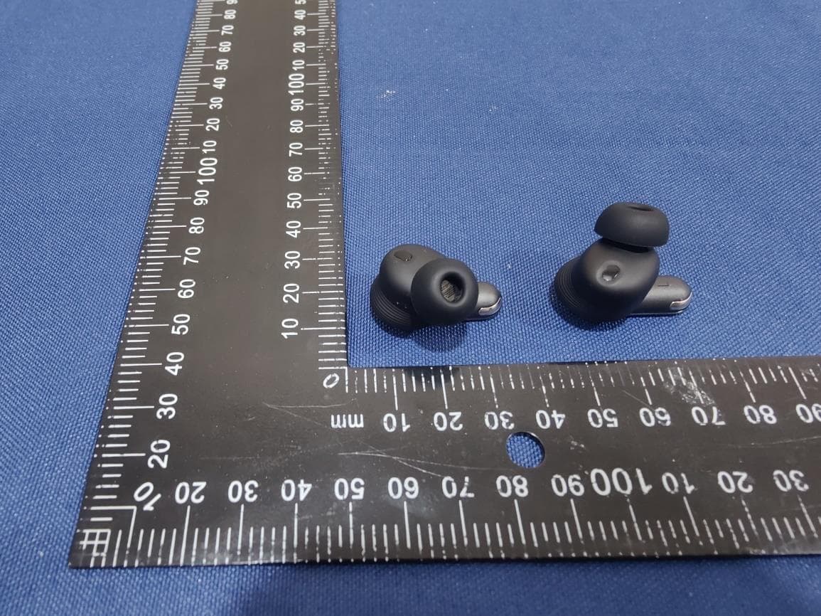 BLUETOOTH HEADSET - FCC ID APITOURPRO2 - Harman International Industries, Inc (5)