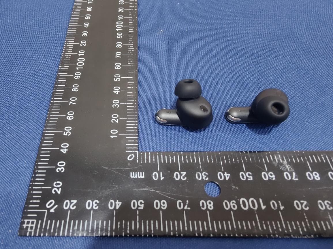 BLUETOOTH HEADSET - FCC ID APITOURPRO2 - Harman International Industries, Inc (4)