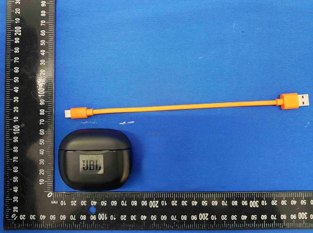 BLUETOOTH HEADSET - FCC ID APITUNE125TWS - Harman International Industries, Inc (5)